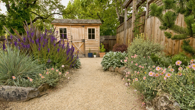 Better looking than plain gravel: The sustainable material to upgrade ...