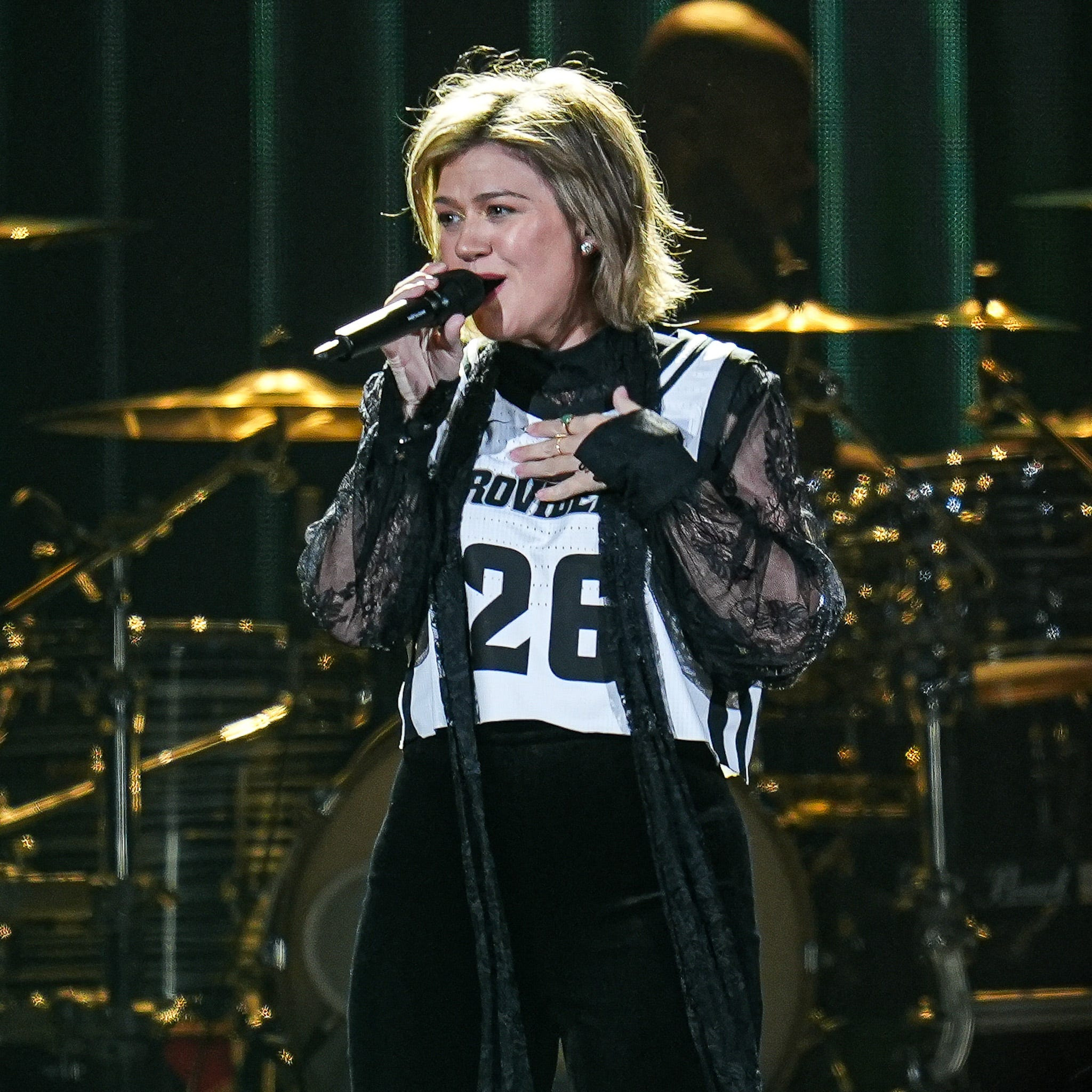 Brooklyn store outed by Kelly Clarkson for alleged poor treatment ...