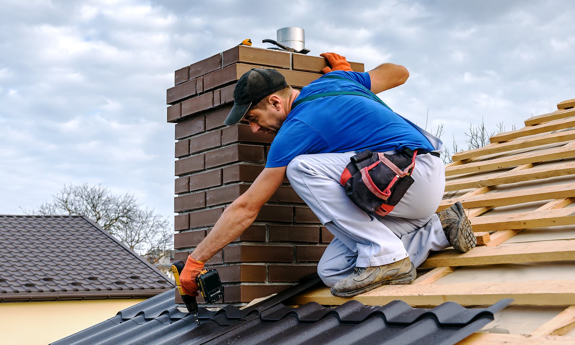 Charlotte lost £3,500 to a rogue roofer: How to ensure you don't fall ...