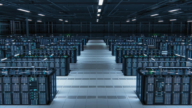 Alphabet's 2 classes of common stock trade about 1% apart. Here's the ...