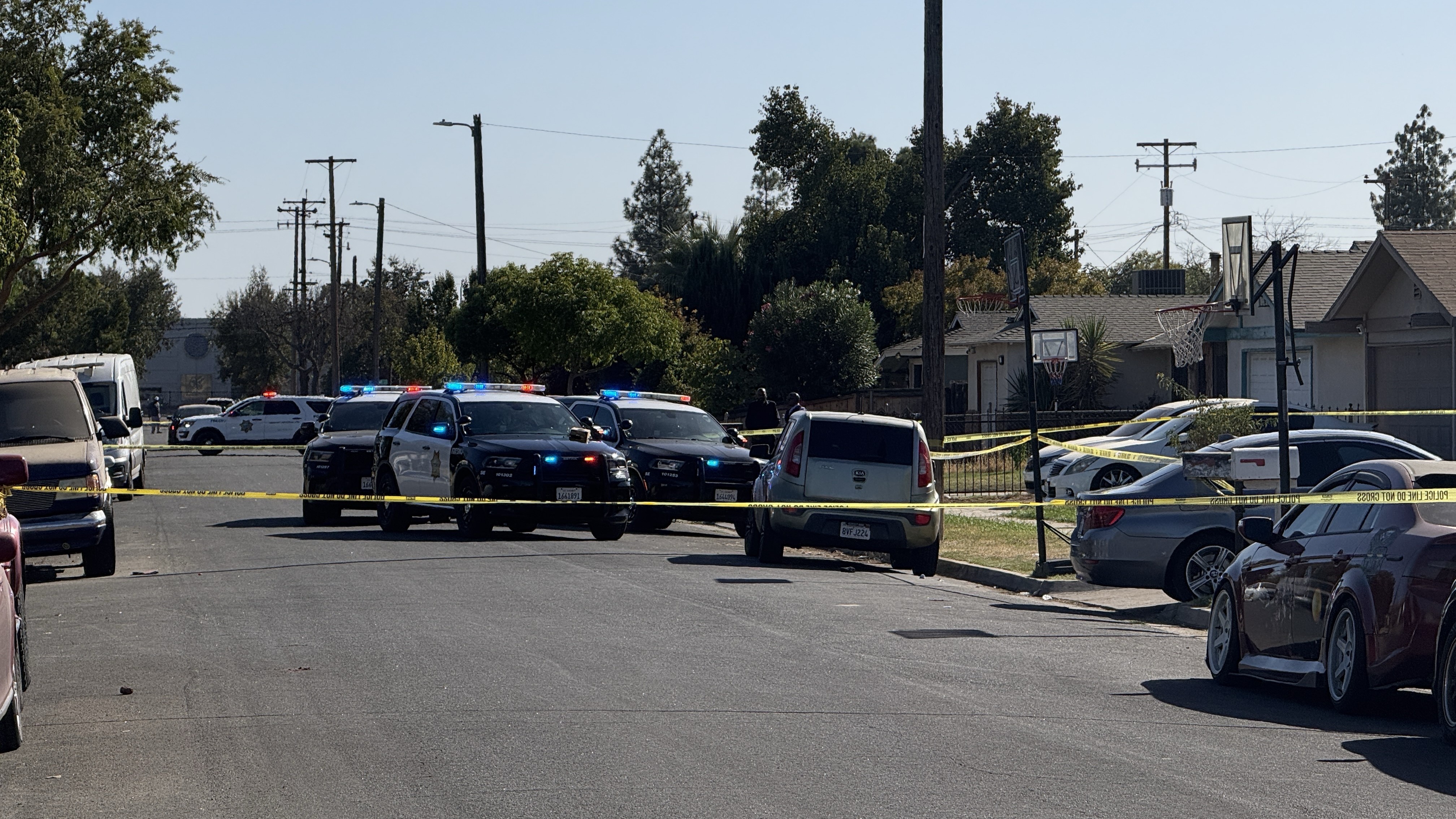 Man killed, woman hospitalized following shooting in East Central Fresno neighborhood