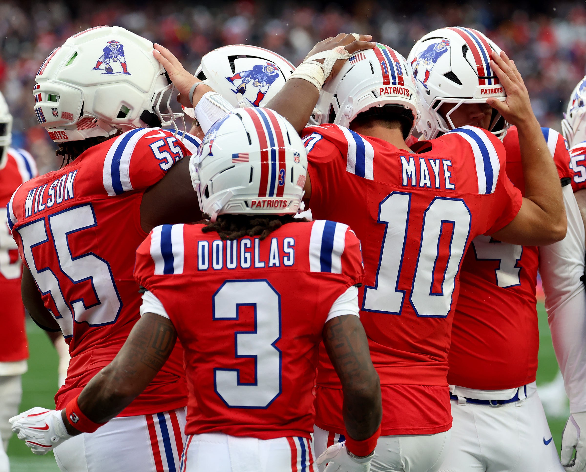 Callahan: Drake Maye dominates as Patriots honor, then emulate, 2001 ...