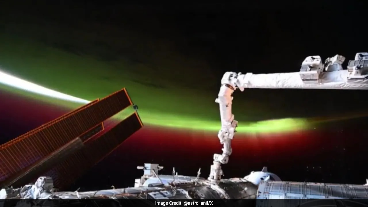 Astronaut Anil Menon shares breathtaking view of green aurora after ...