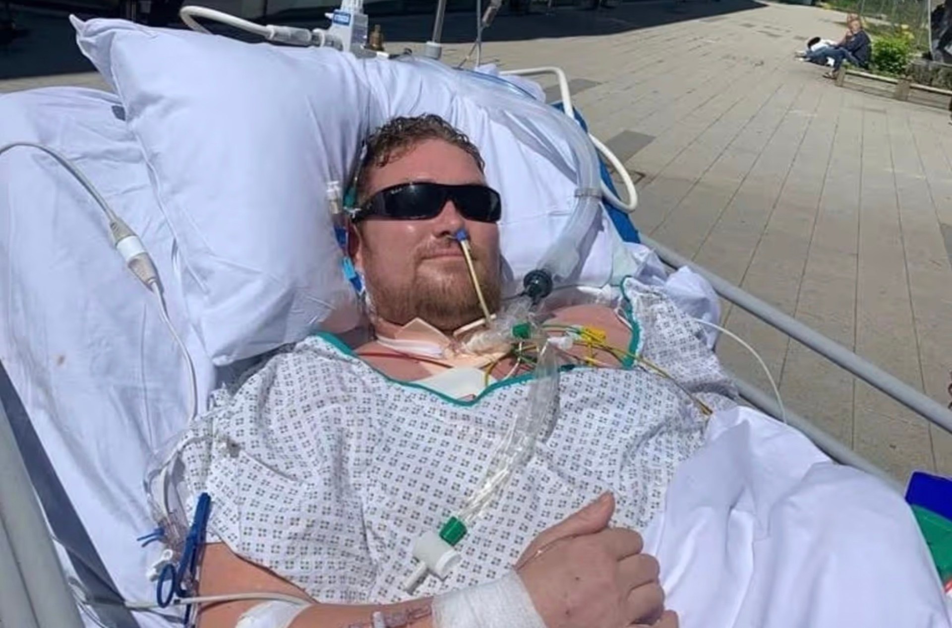 Worker who fell 30 feet from pylon after safety line error wins £ ...