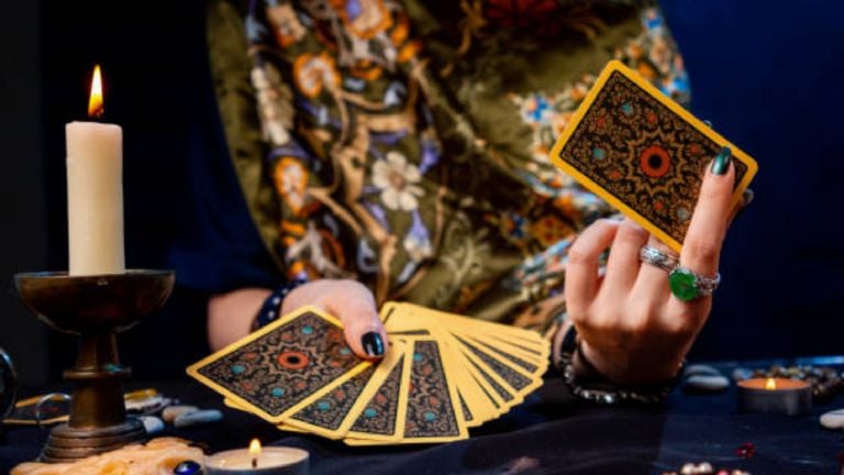 Tarot sí o no con una sola carta: cómo funciona esta tirada y cómo ...
