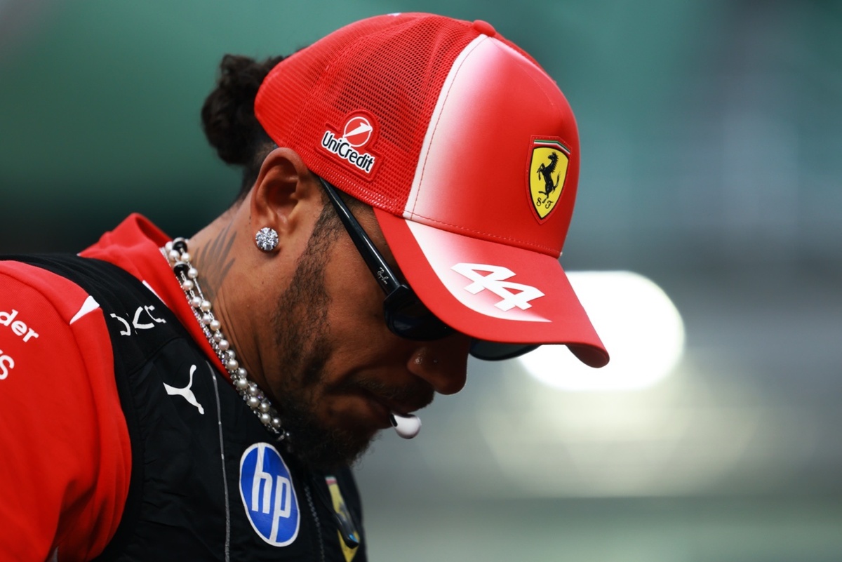Hamilton takes blame for poor Singapore GP strategy call