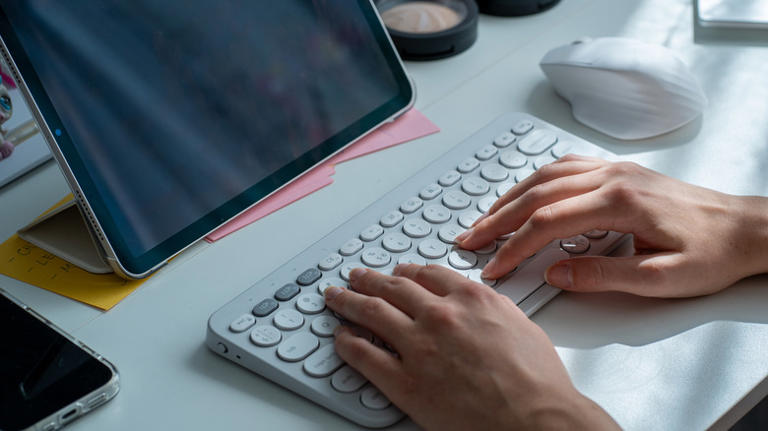 4 ultra portable mice & keyboards you can use with your tablet
