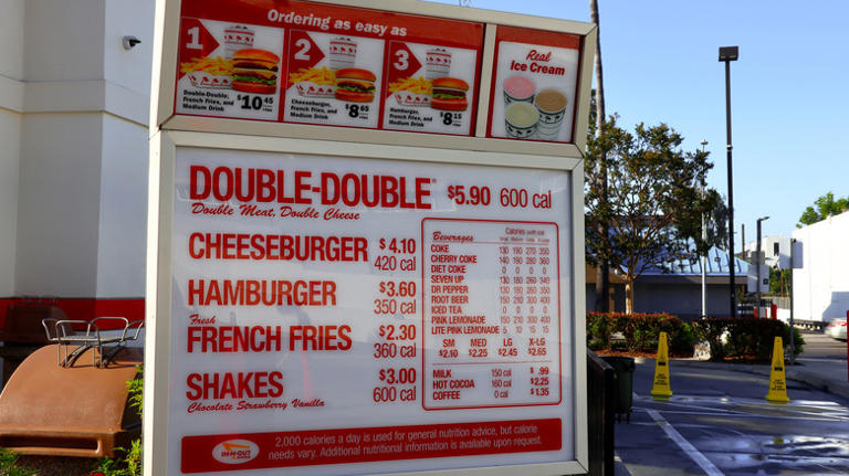 9 frequent In-N-Out employee complaints about customers