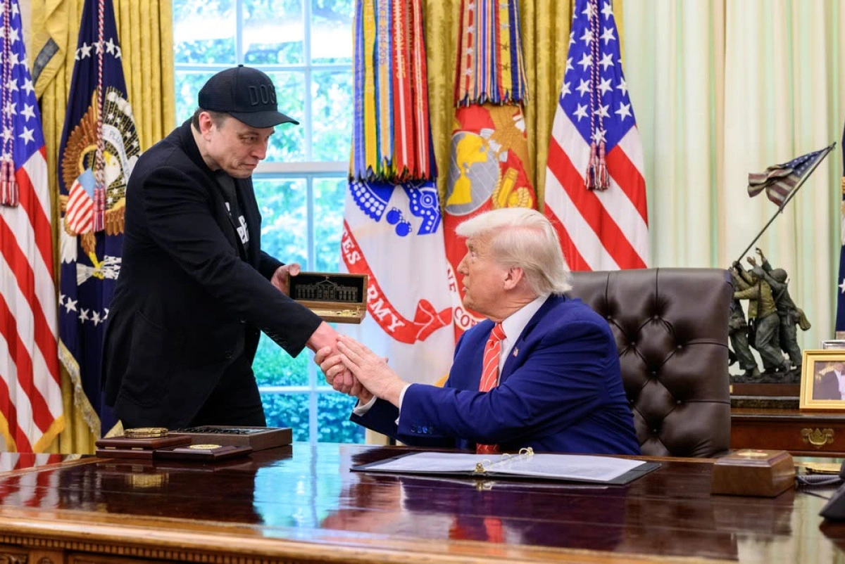 Maybe I'll be here in '2032': How Trump stays as president for 3rd term