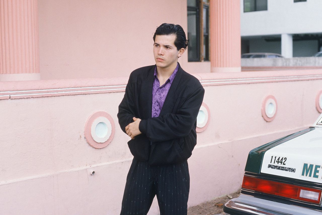 John Leguizamo bought 2 things actors don't have after first paycheck ...
