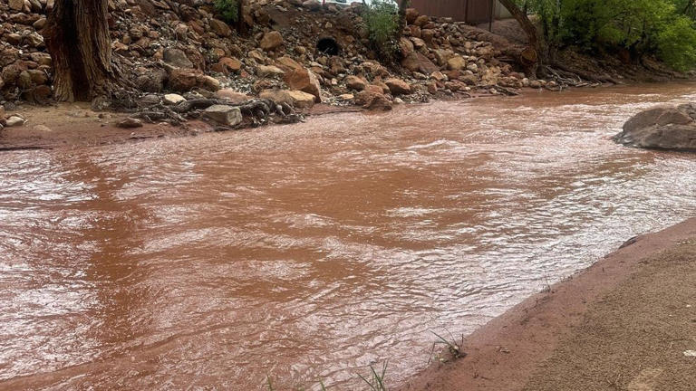 Flash flood warning issued for possibly life-threatening conditions in ...