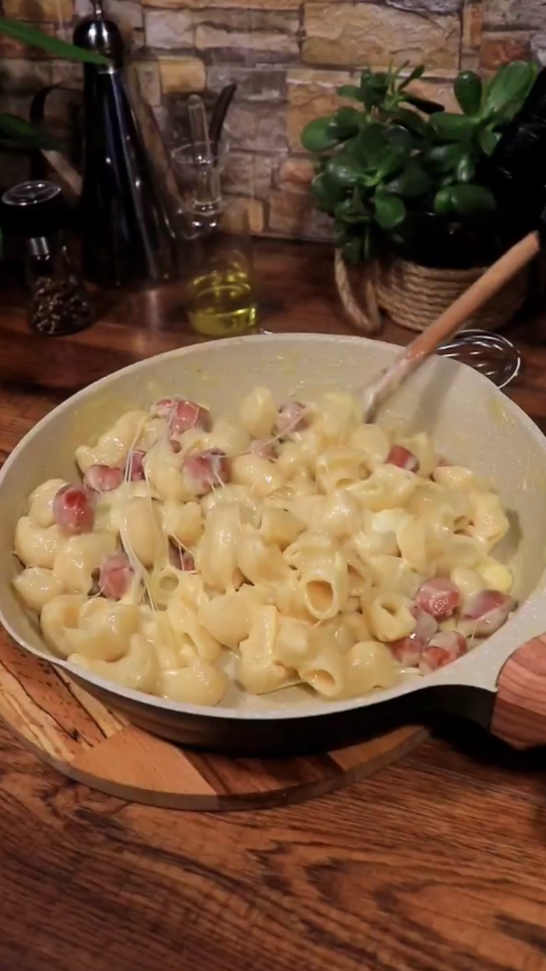 Pasta with potato sauce that turns simple ingredients into comfort food