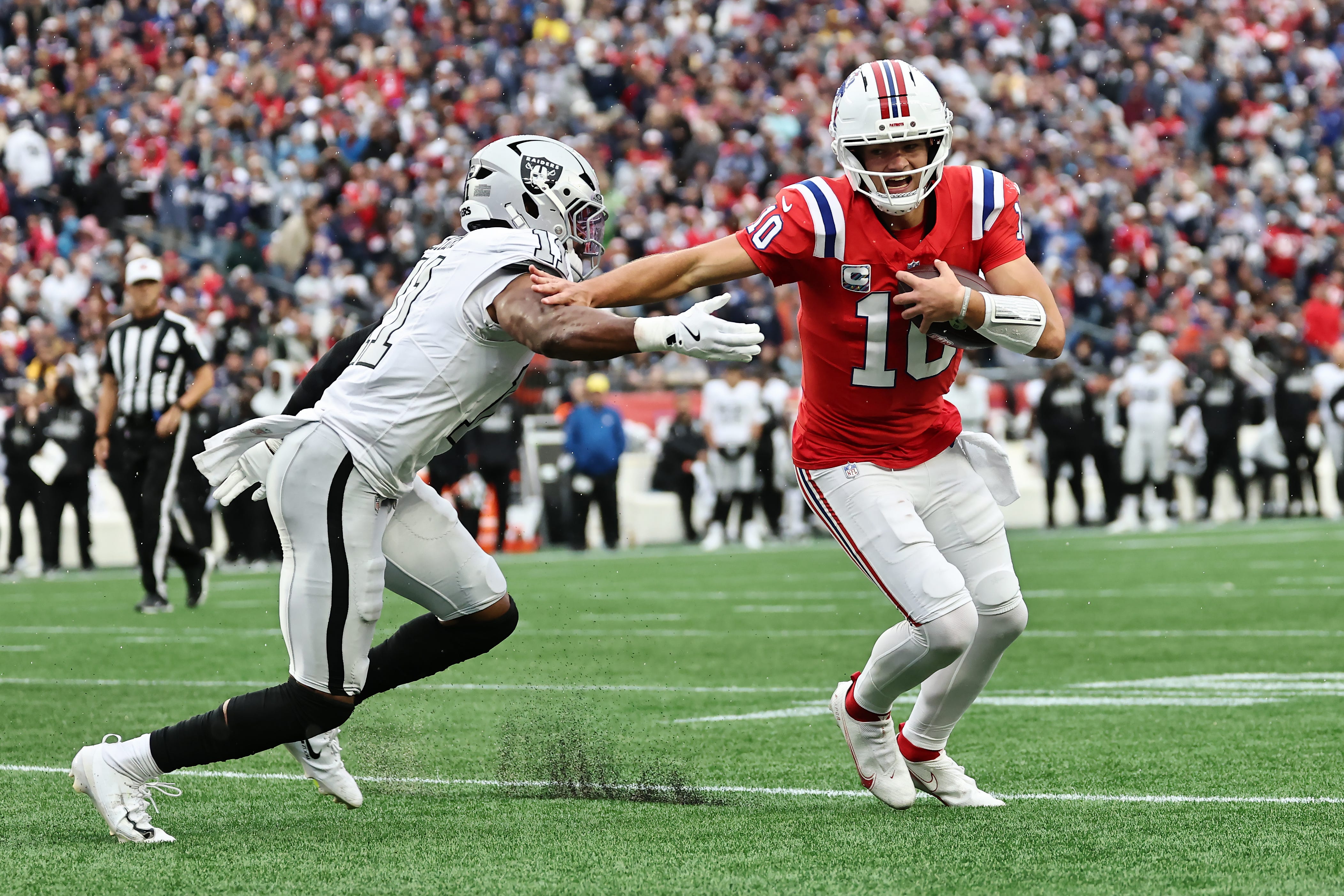 Drake Maye totals five TDs vs. Raiders in Week 5