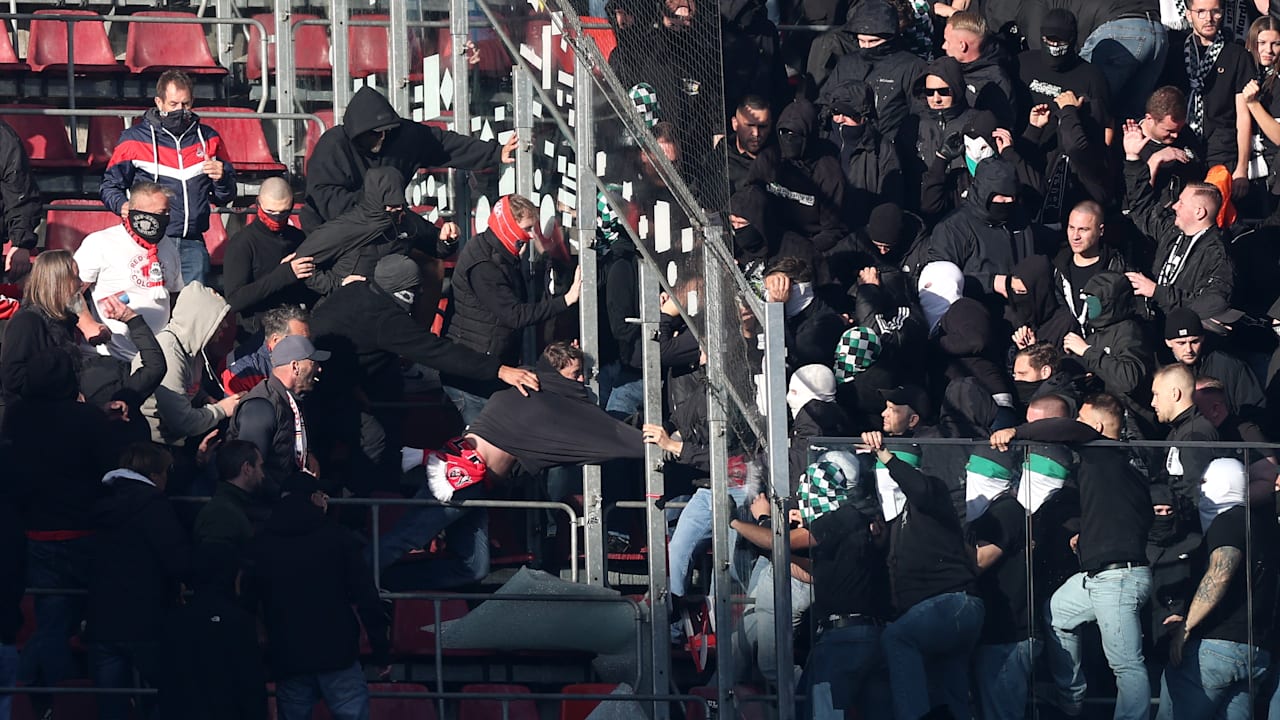 Klub verurteilt Gewaltexzesse - Gladbach schämt sich für Pyro-Idioten