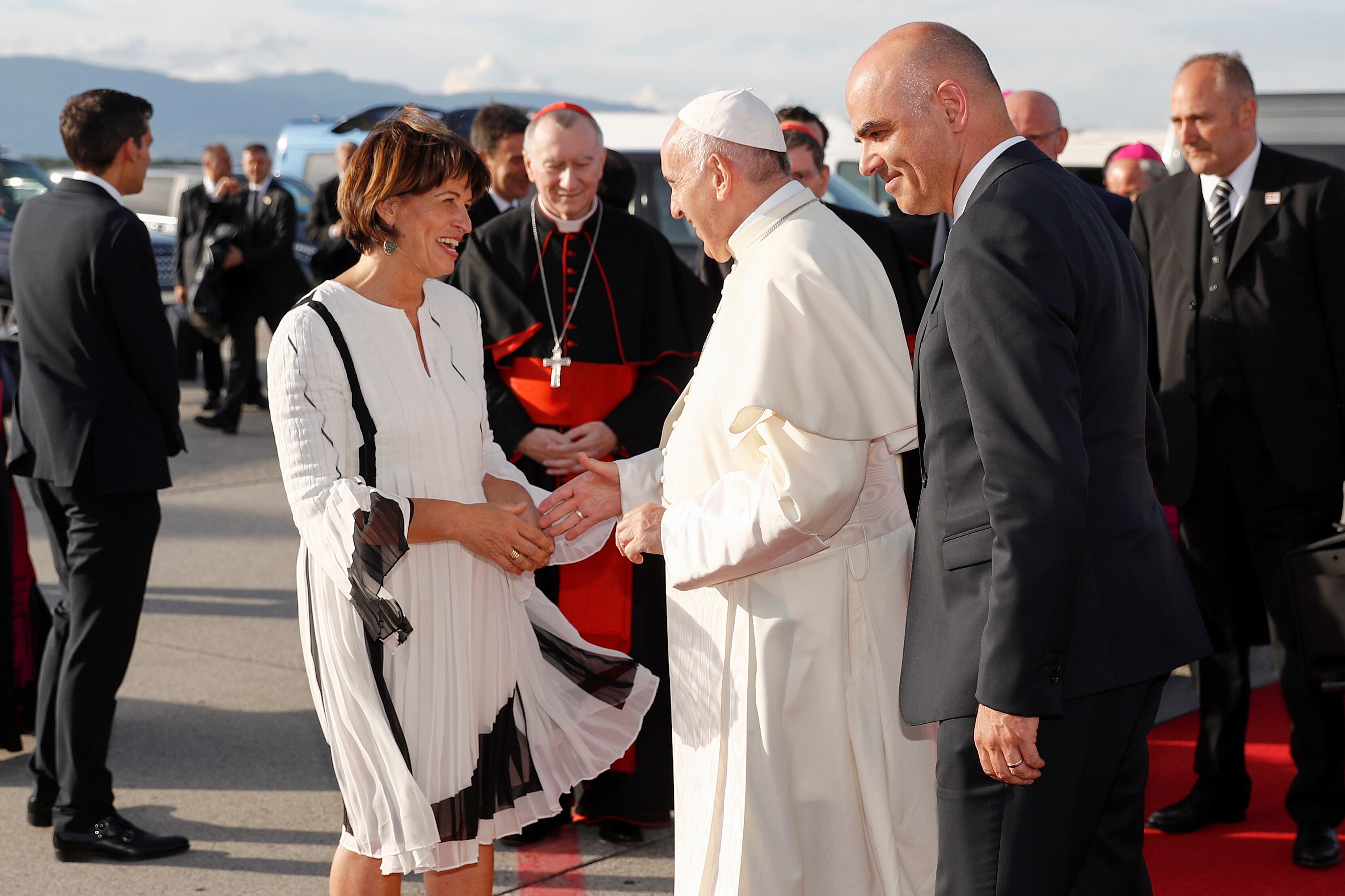 Albert Rösti veut faire venir le pape à Genève en 2027