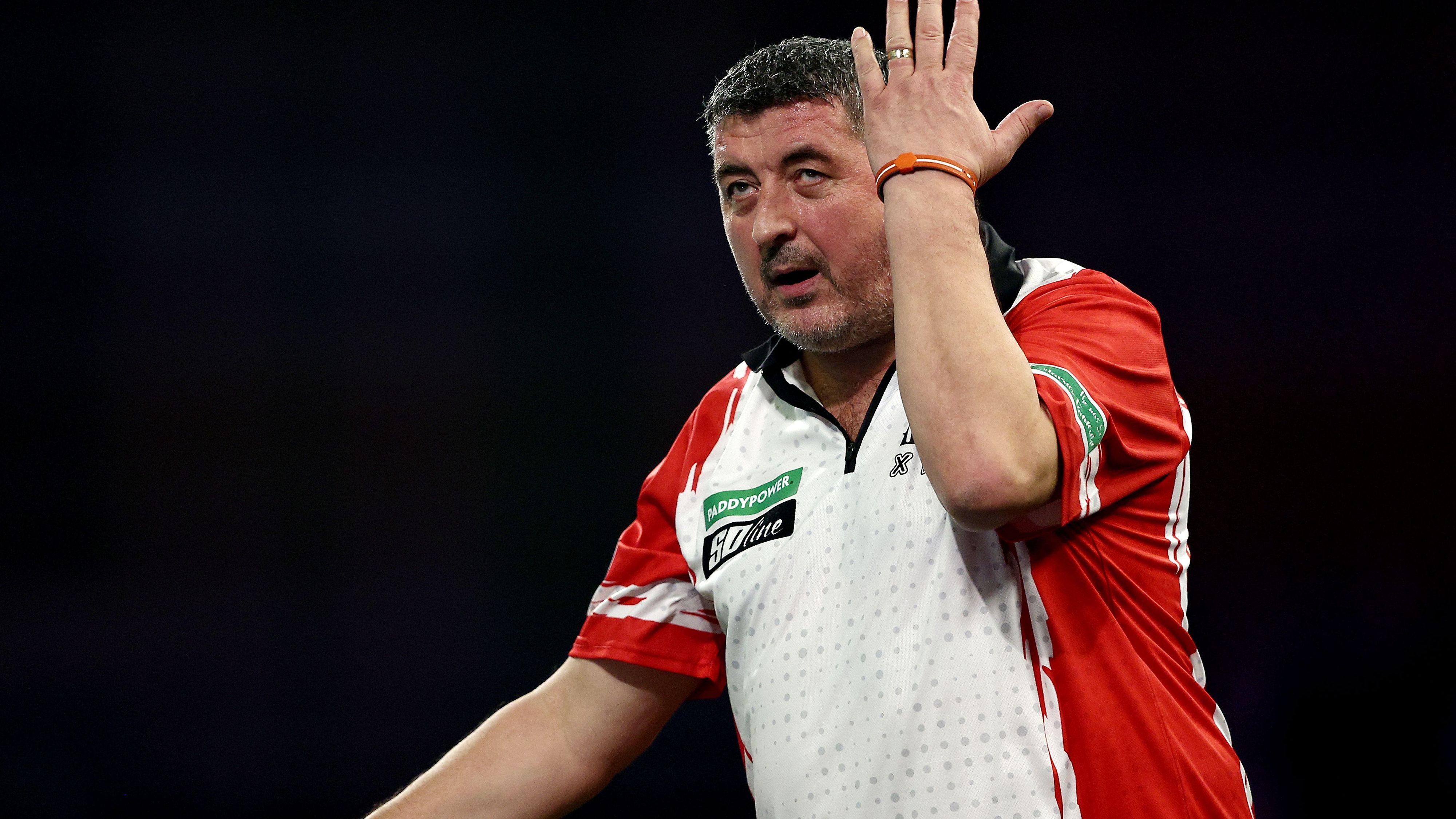 Verbale Entgleisung von Mensur Suljovic - und Beschimpfungen! Darts ...