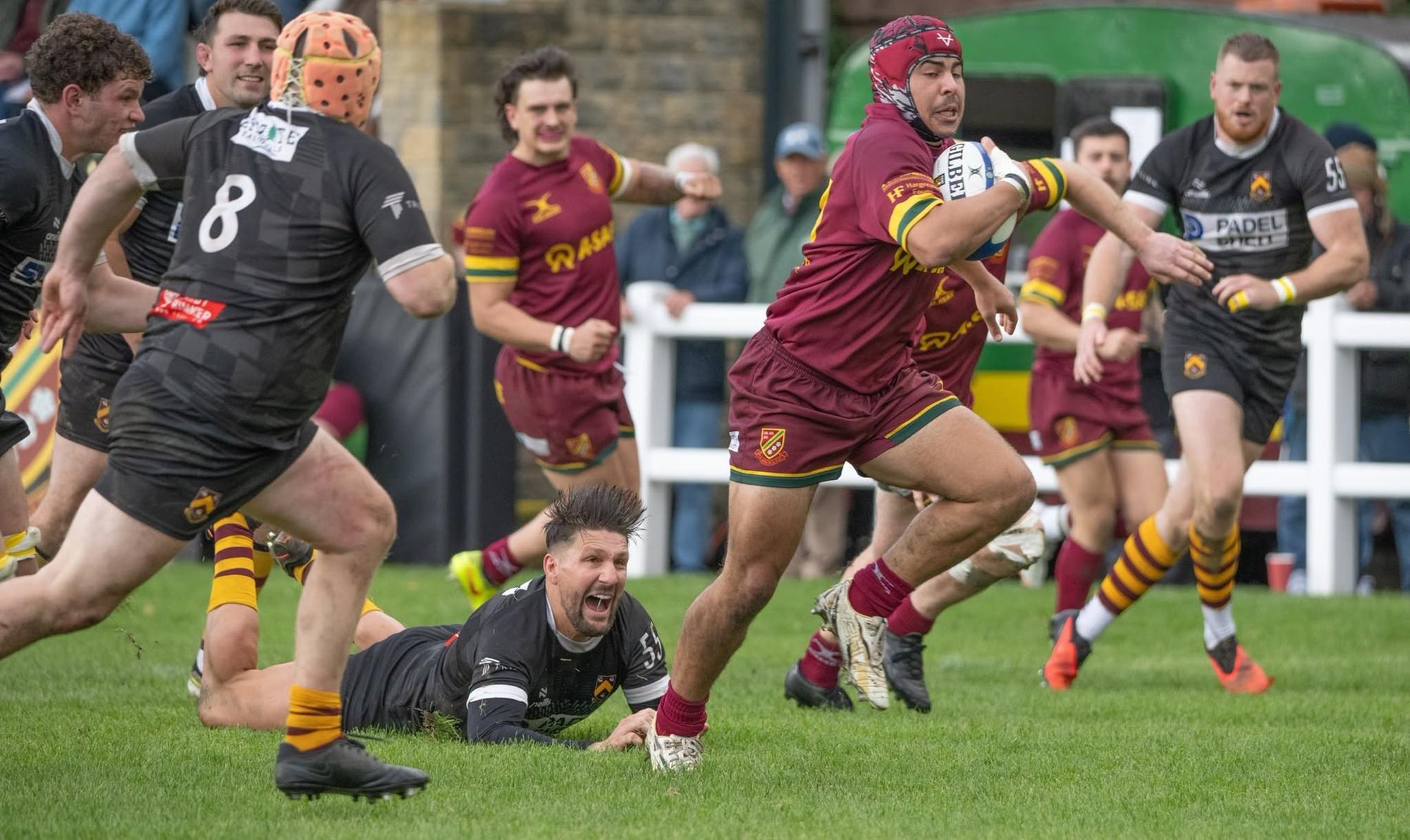 Heath dominate second half to stun local rivals Huddersfield