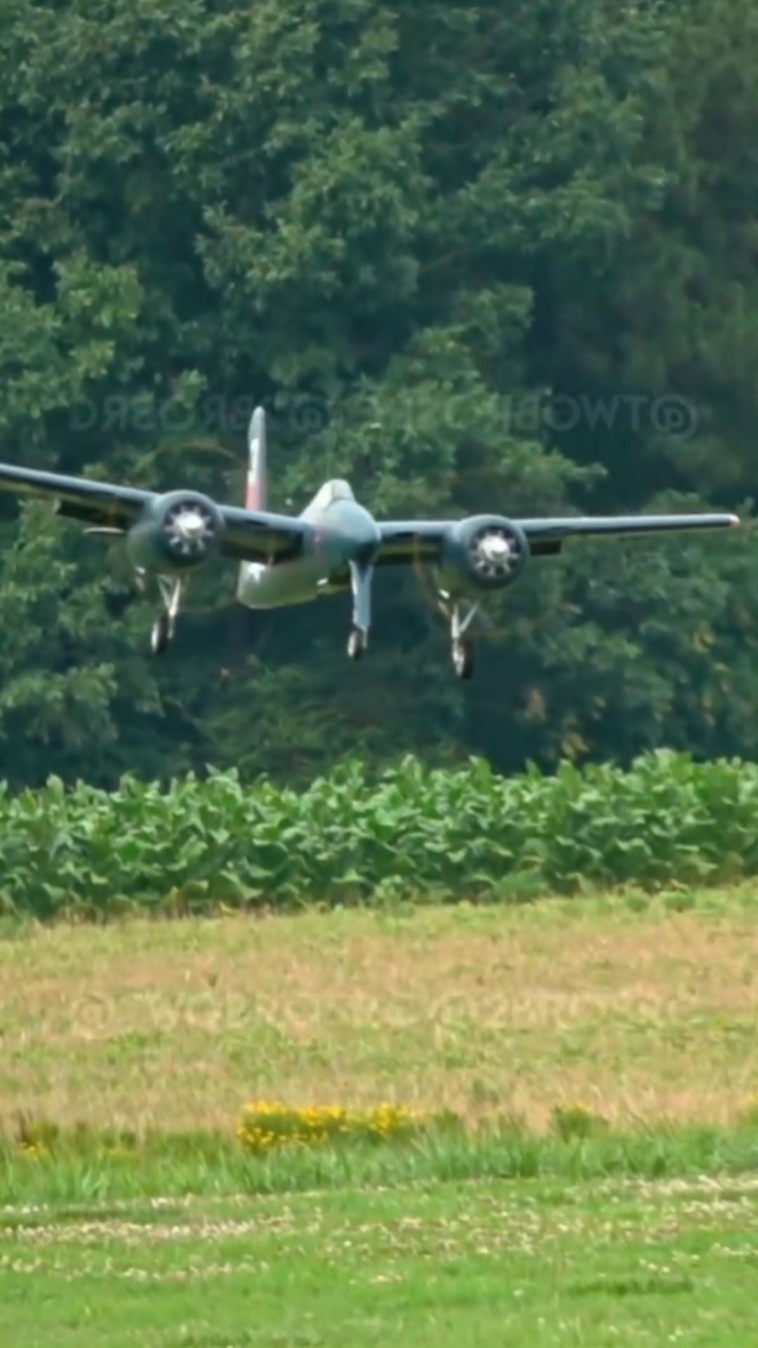 FMS F7F Tigercat RC plane handles strong turbulence on approach