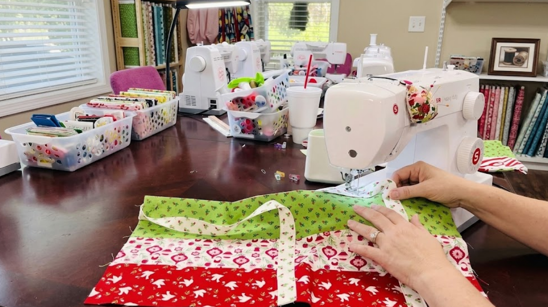 Make your own fabric tote bag with this simple tutorial