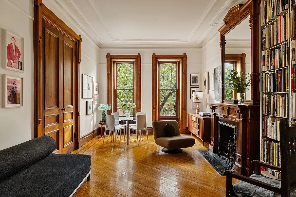 An 1870 1-bedroom with skylights and fireplace in Brooklyn Heights for ...