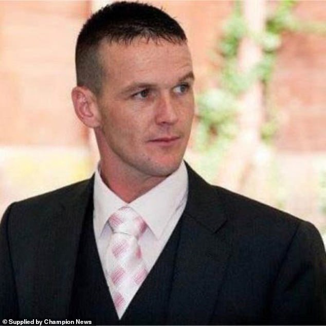 Commander sues MoD for £500,000 over claims he suffered acoustic shock ...