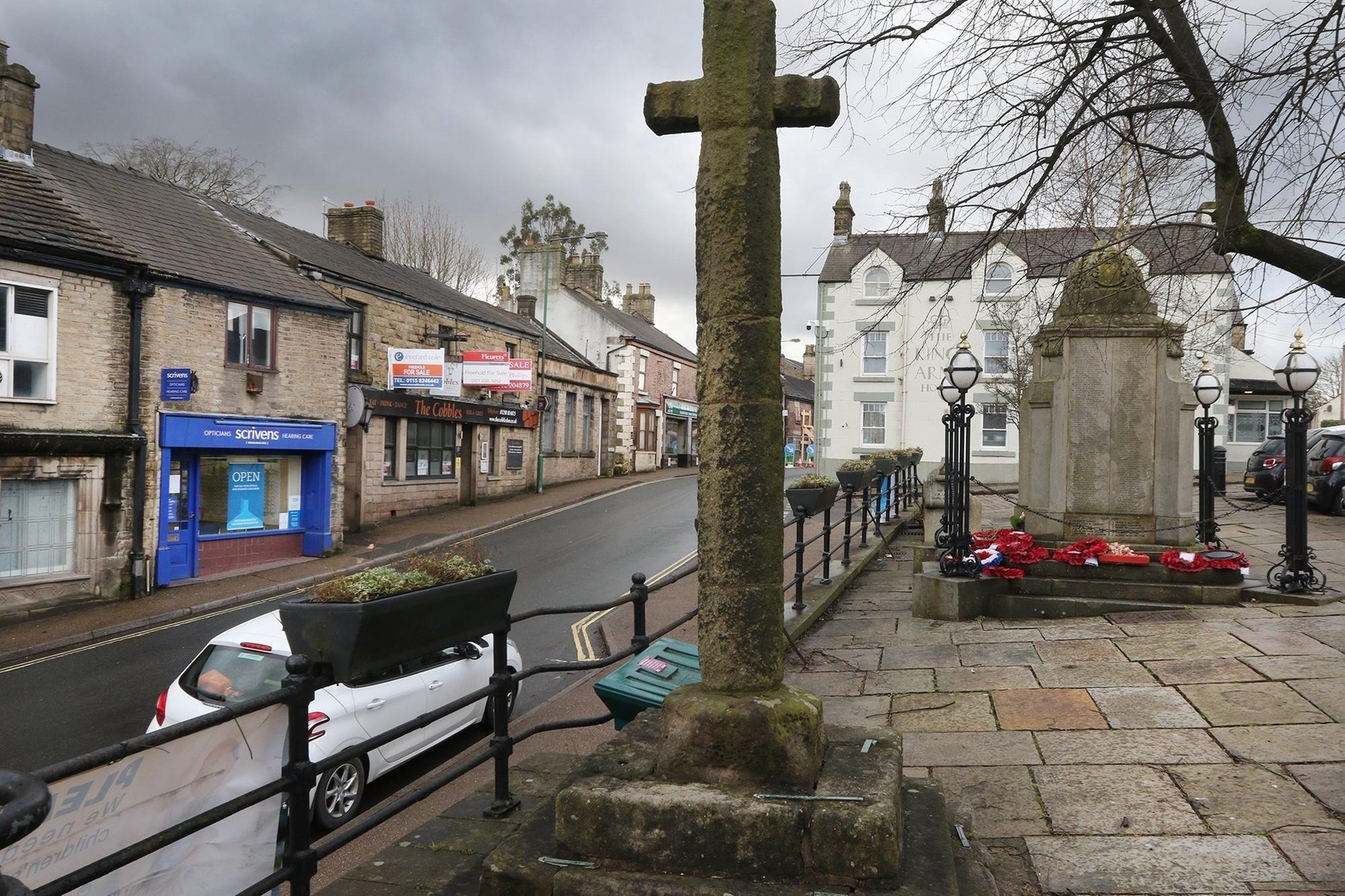 This scenic market town on the edge of the Peak District is perfect to ...