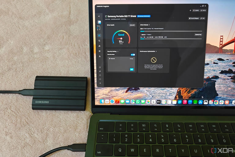 USB4 promises 40Gbps speeds, but one BIOS toggle quietly turned it into ...
