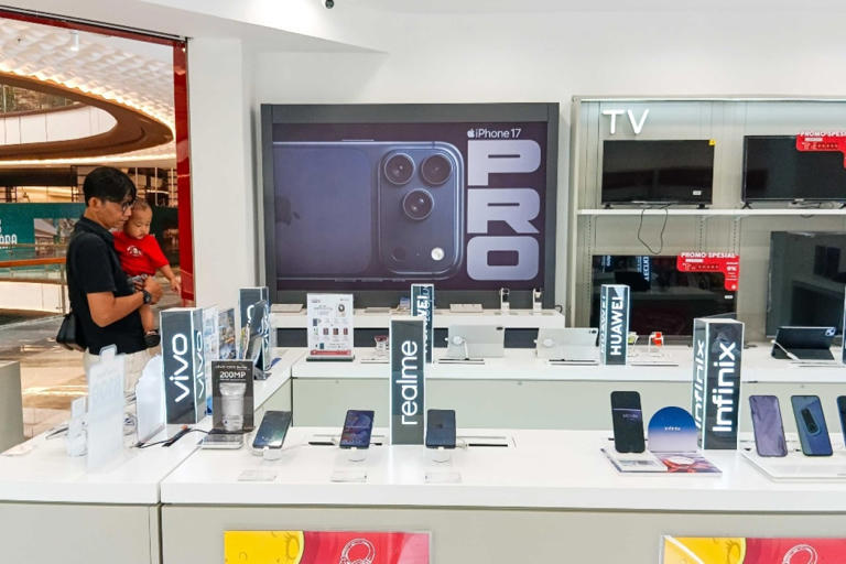 Perusahaan AI dikabarkan ekspansi ke smartphone, siap saingi Apple dan ...