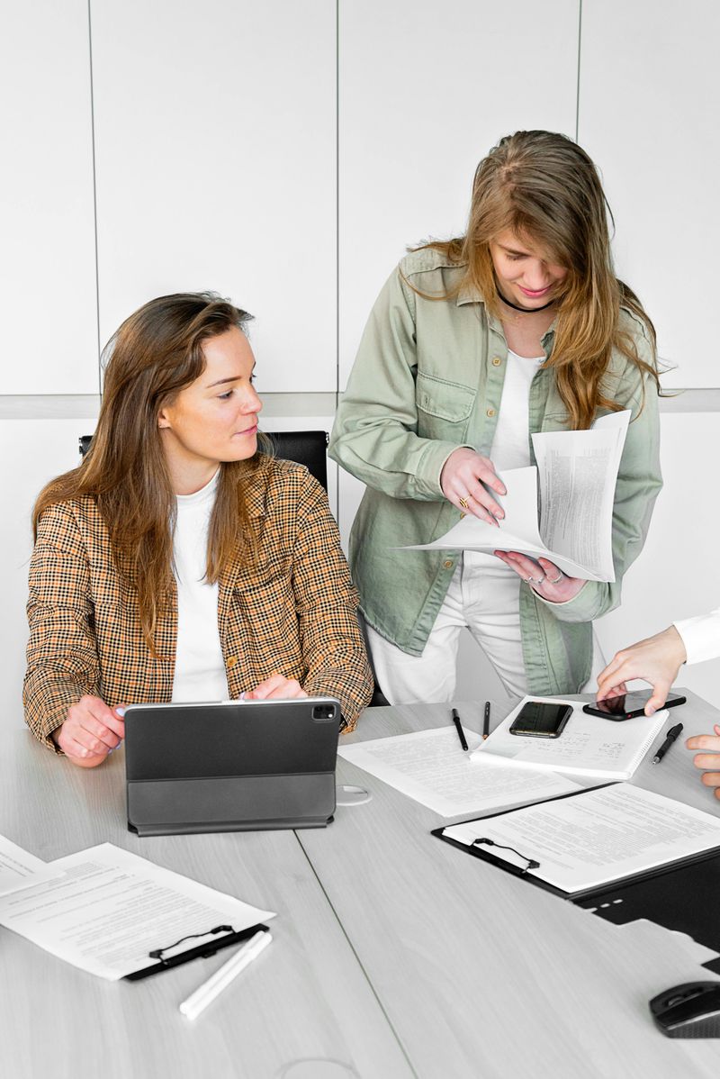 7 condescending phrases that make you sound unprofessional without ...