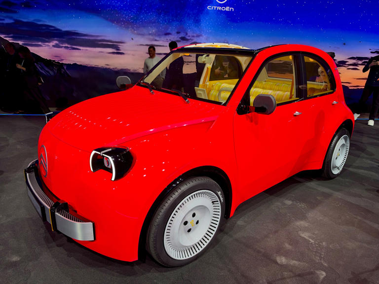 Iconic Citroën 2CV returns as a cut-price electric car