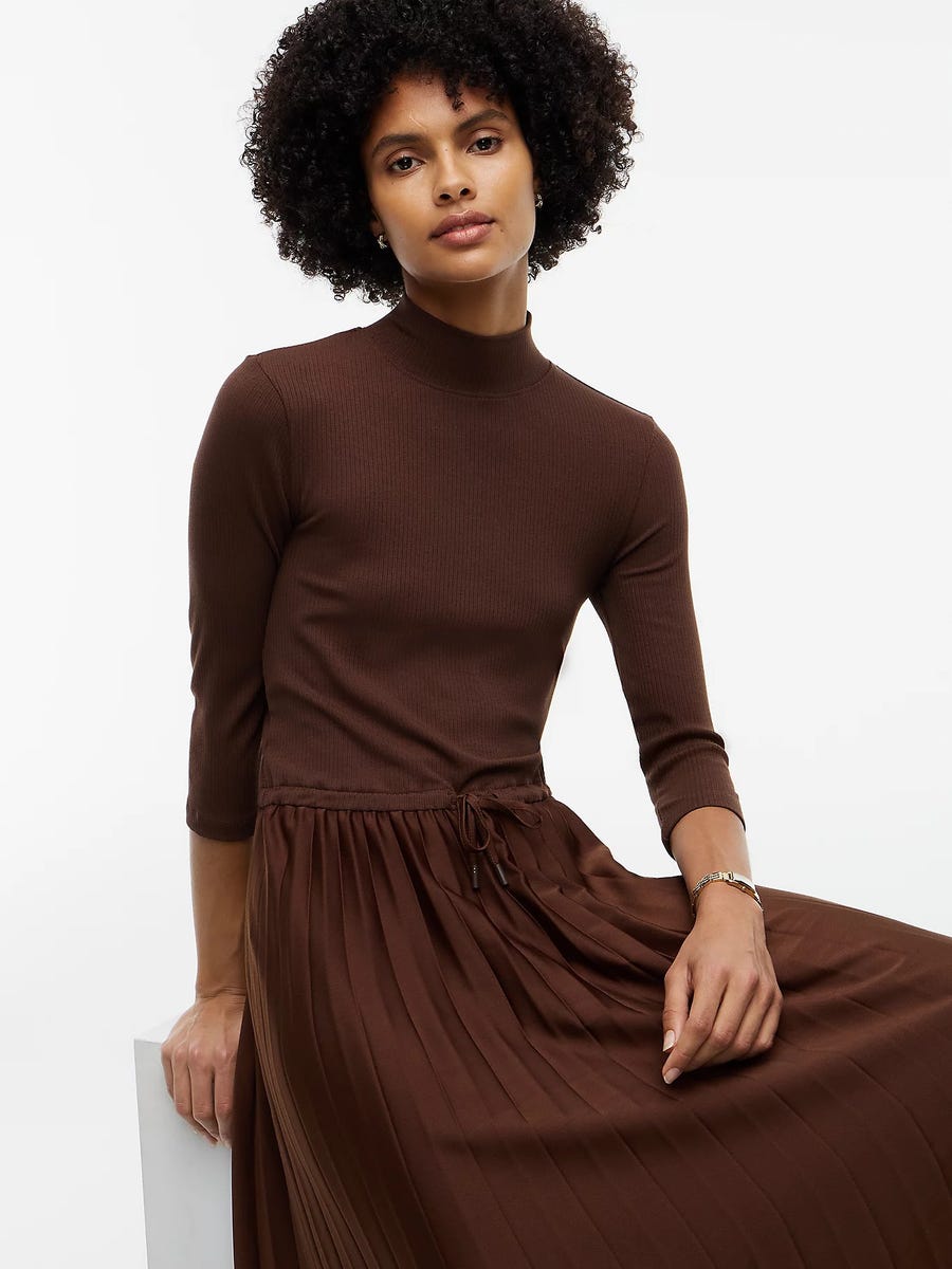 Los vestidos color chocolate vuelven como la gran tendencia del otoño