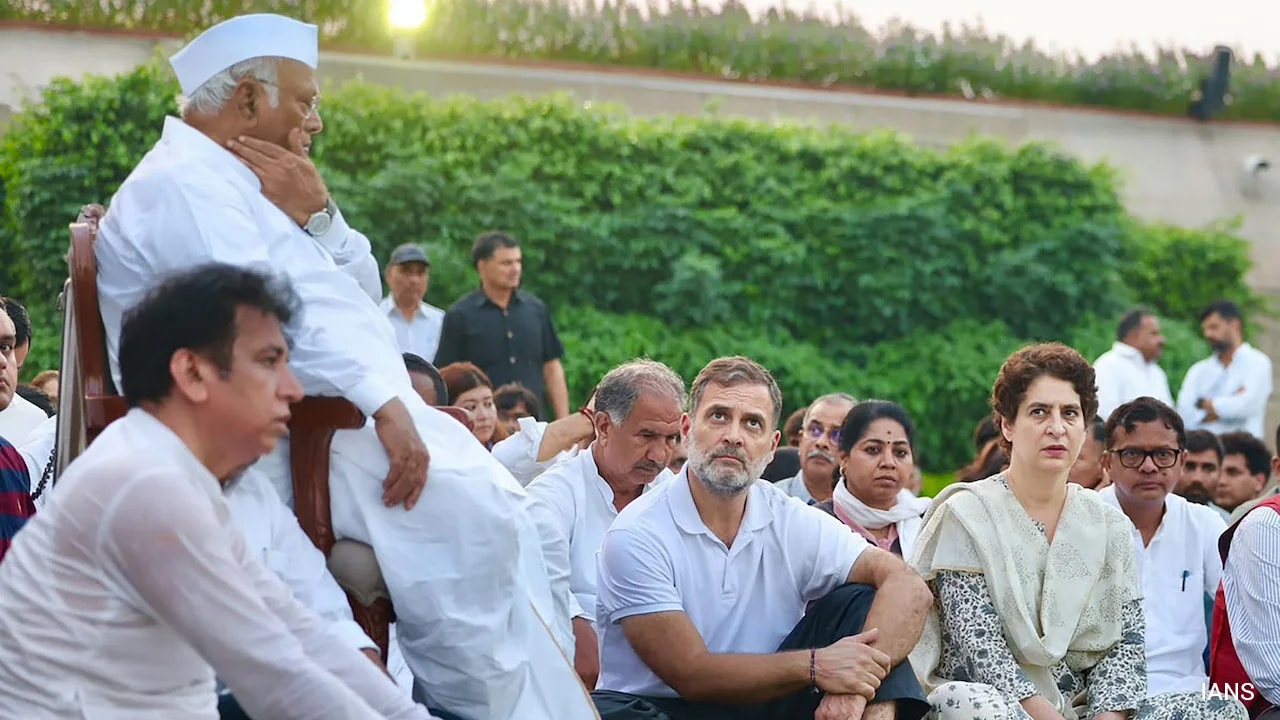 No party flags and other tweaks: INDIA bloc's new protest strategy