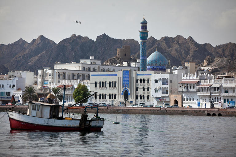 Oman aims to launch new international financial centre by 2027