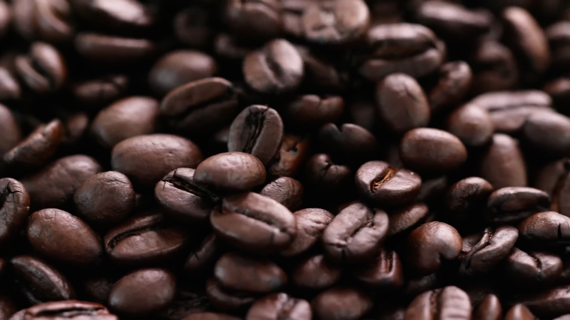 Doctors explain what your daily coffee habit does for your heart and brain
