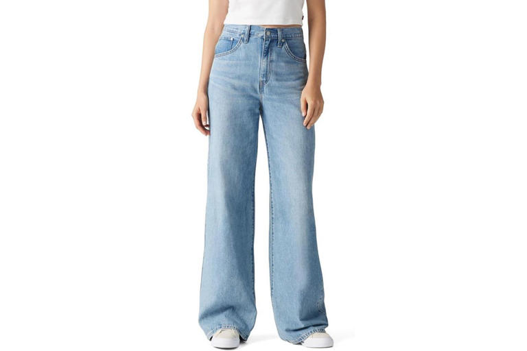 Melanie Griffith wore the fall-coded version of these podiatrist ...