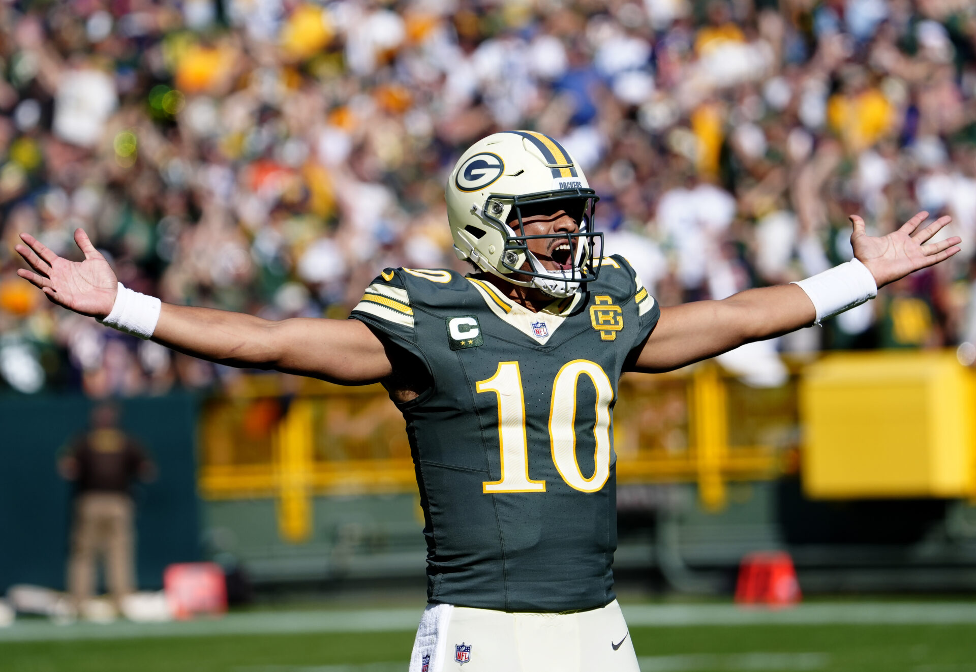Packers’ Jordan Love sets franchise record against division rival
