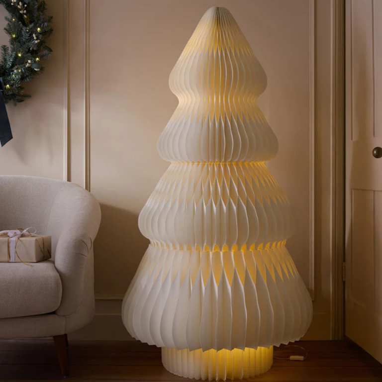 Next supersized the paper Christmas tree trend with its 5ft light-up ...