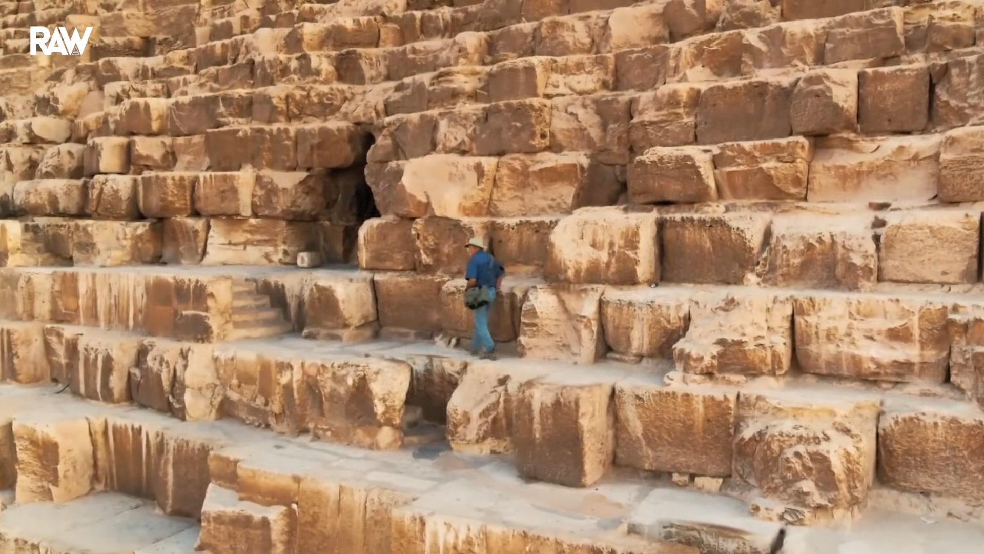 Researchers reconstructed the Great Pyramid's construction in virtual ...