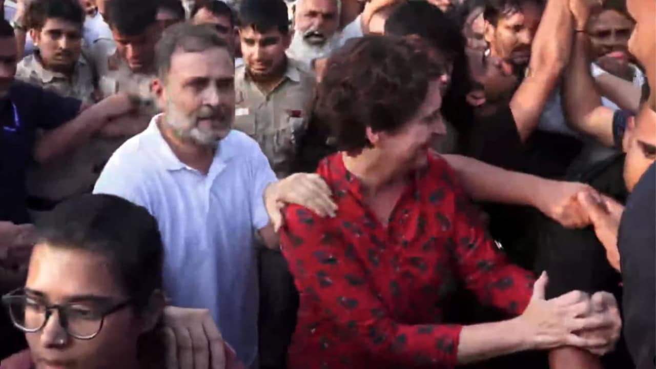 Rahul Gandhi leads massive rally in Delhi. Then a Supreme Court visit