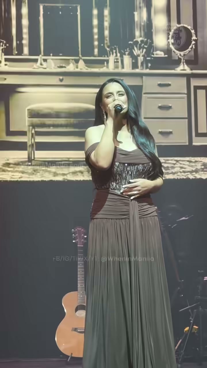 PDA scholar Iya Ginez performs at the alumni homecoming