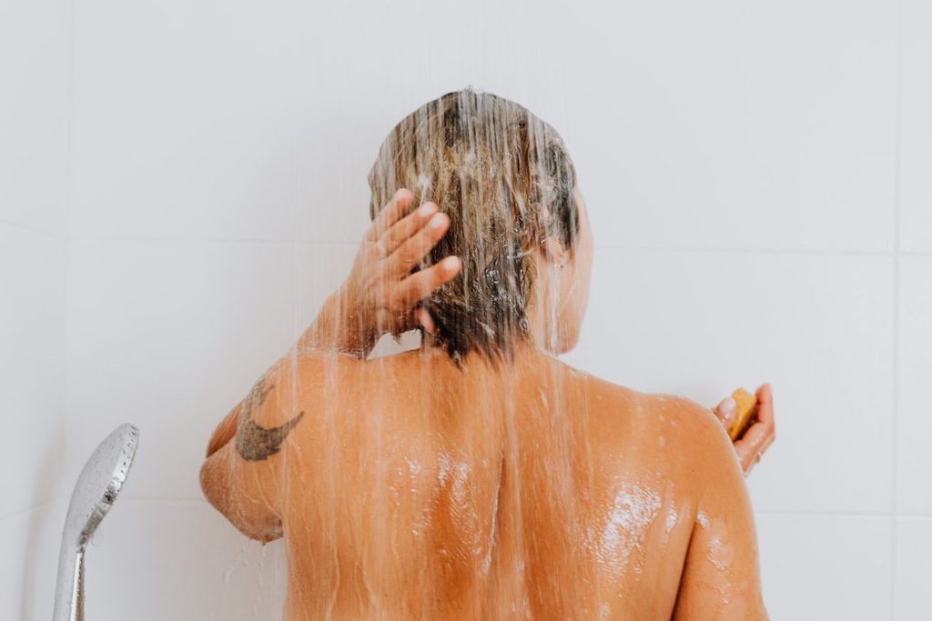 Expert says quick shower could help identify breast cancer early
