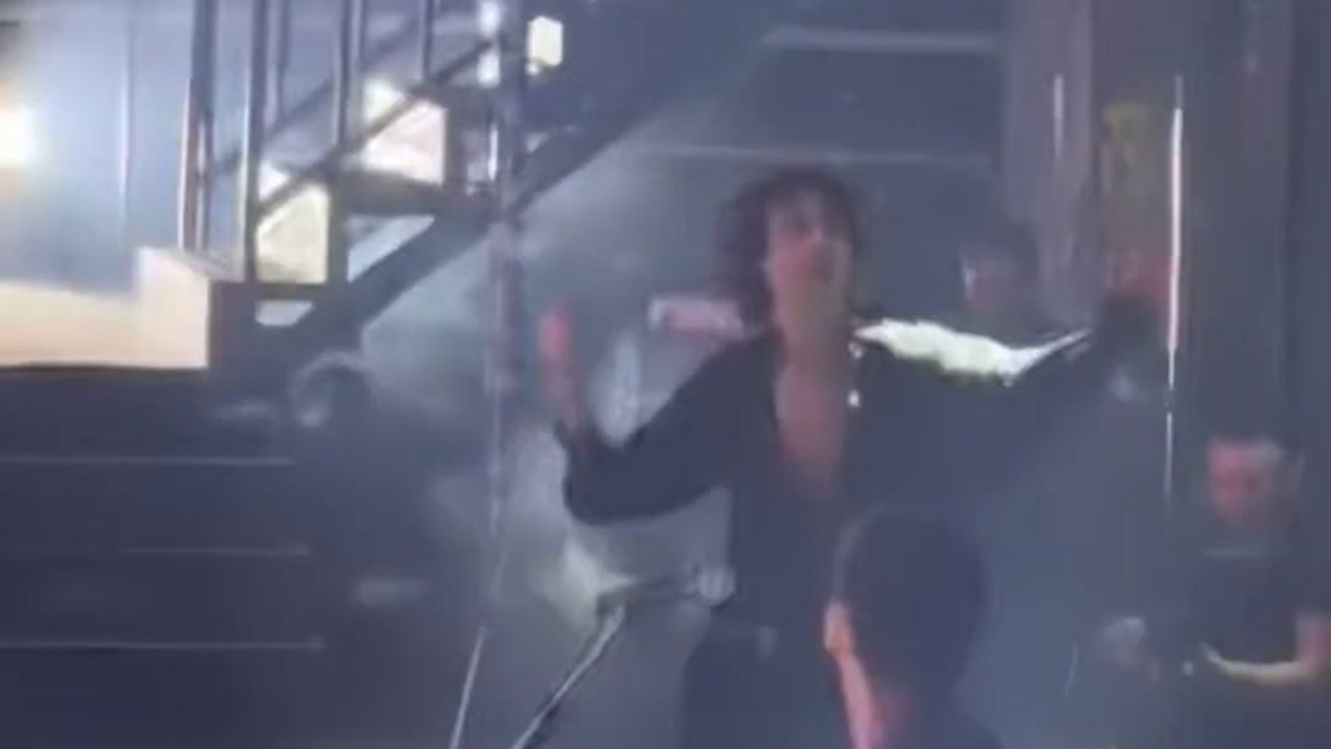 Sombr's Epic Microphone Swing Live on Stage