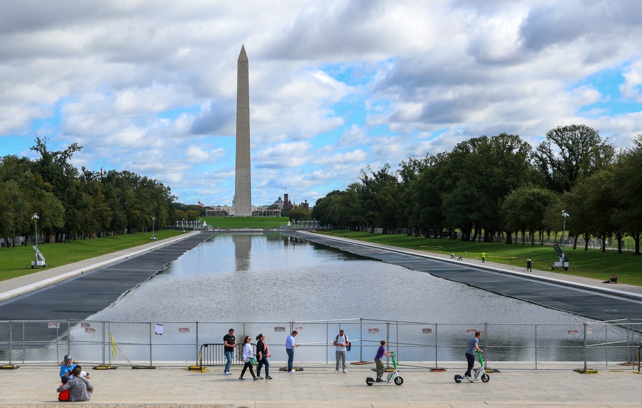 Lincoln Memorial Reflecting Pool is being refilled again