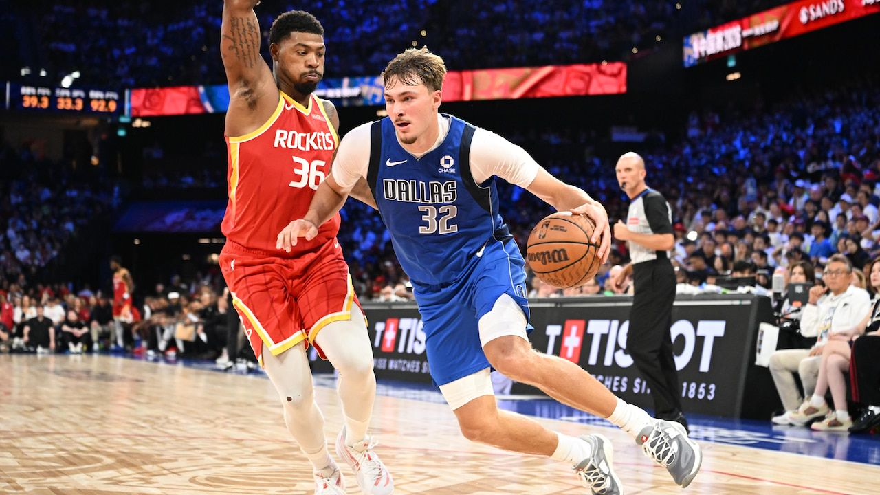 Cooper Flagg says Mavs teammates 'definitely try' to treat him like a ...