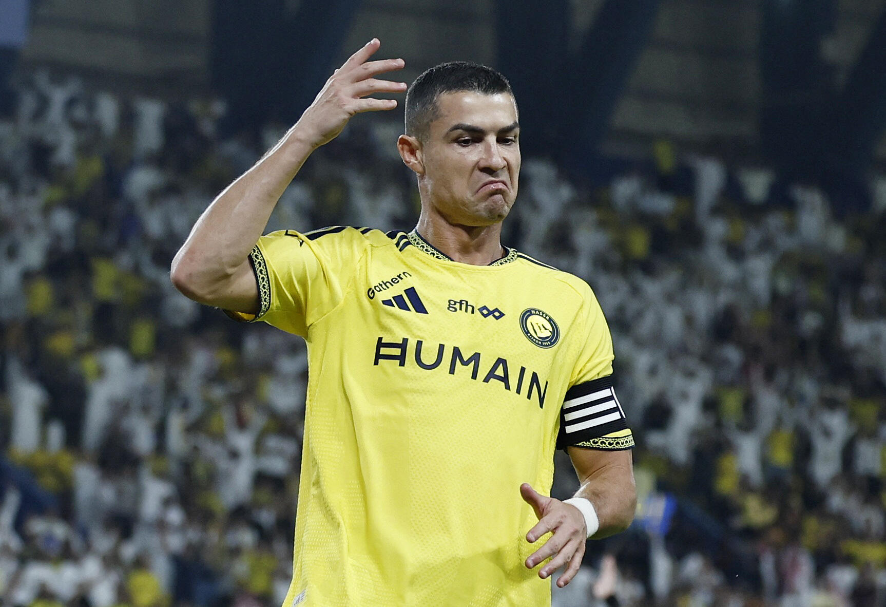 Ronaldo on Messi relationship recalls translating English for him at awards