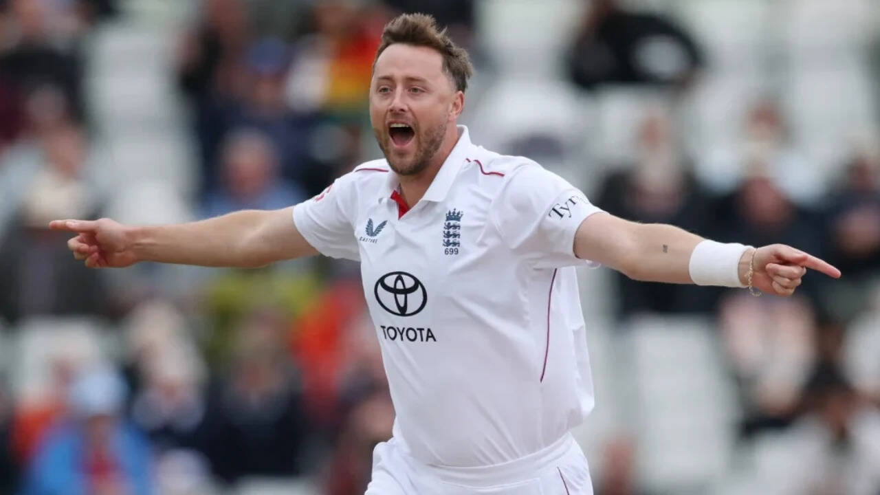 England announce 2026/27 central contracts: Ollie Robinson returns, Tom ...