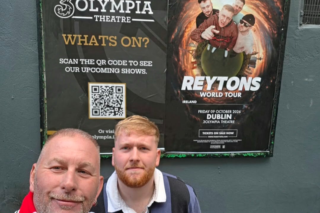 Aching knees didn't stop this Reytons superfan who travelled to Dublin ...