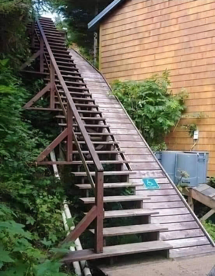 48 odd and unsettling photos with a slightly cursed feel