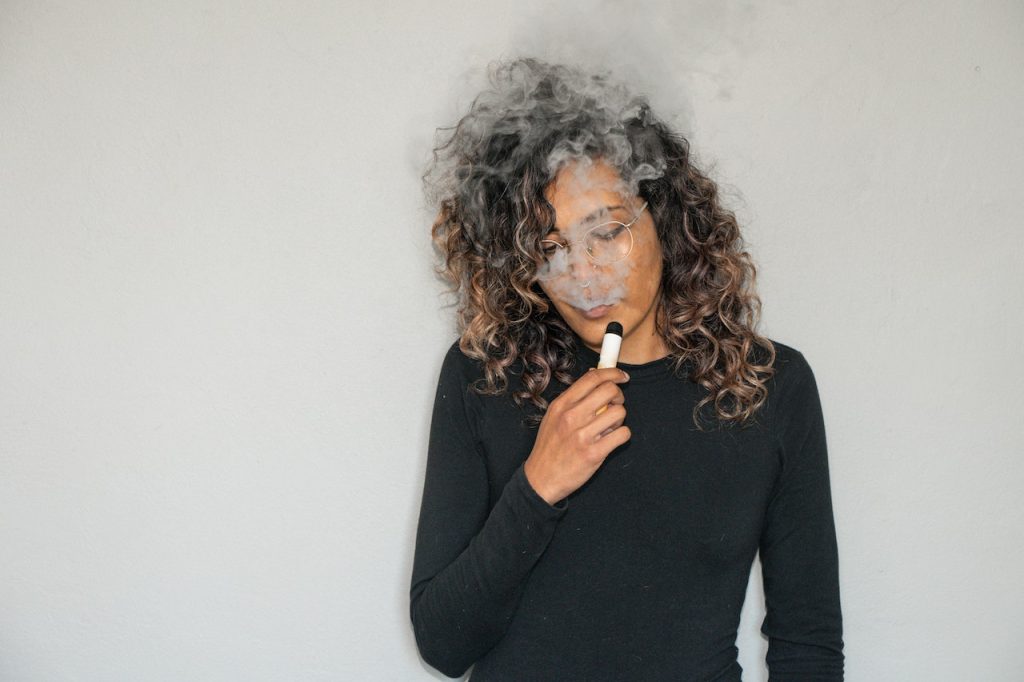 Vaping for just a few days can cause lasting lung damage: study