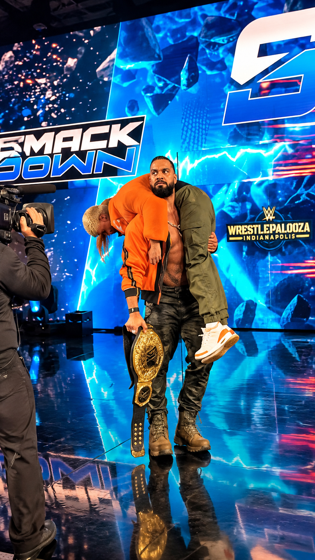 Seth Rollins carried Becky Lynch like grocery bags